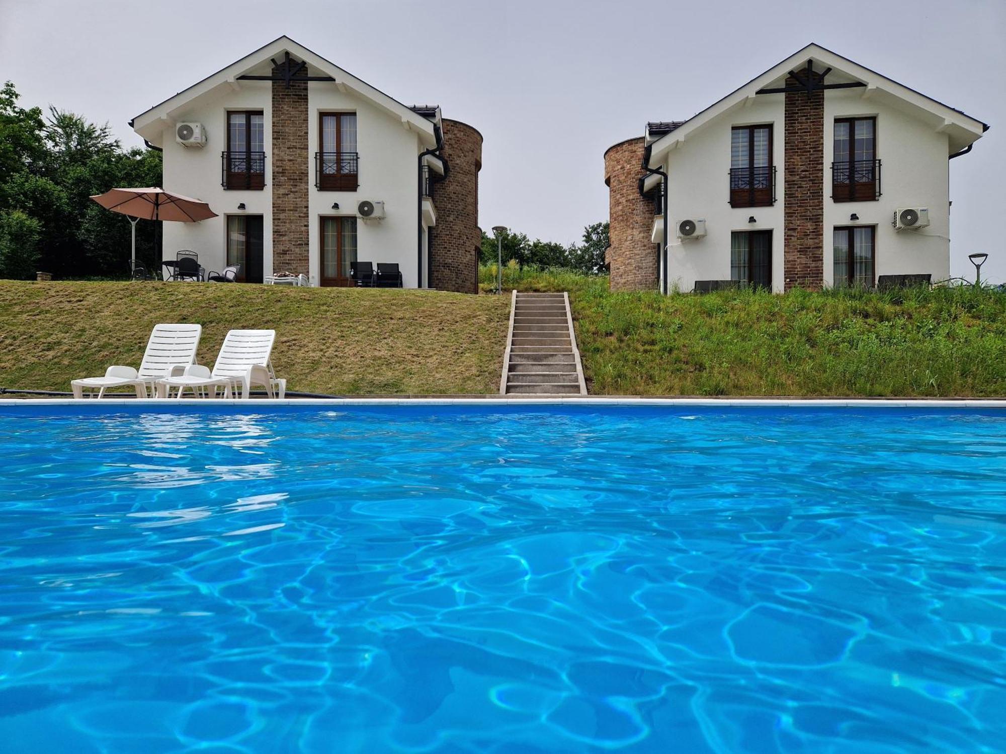 Crown House Aparthotel วรินรัชกา บานยา ภายนอก รูปภาพ